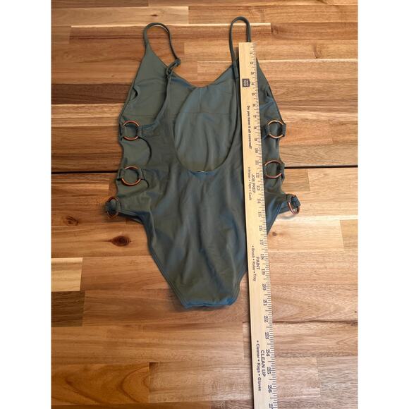 Aerie jade green swimsuit with side rings and deep plunge‎ back size S - Picture 5 of 6